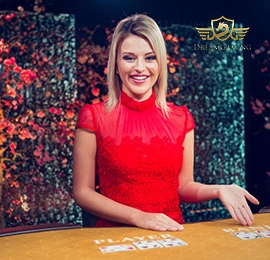 PHPOPULAR live casino app mobile screen showing login access and live game selection dashboard